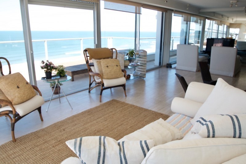 Impactante Penthouse en la brava en alquiler
